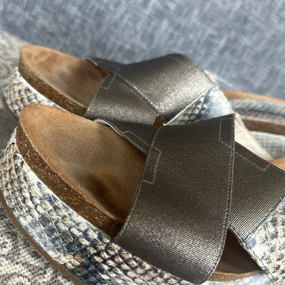 fenme 💕 Made in Spain 🇪🇸 Snakeskin Wedge; 8.5; Preloved EUC - Picture 3 of 7